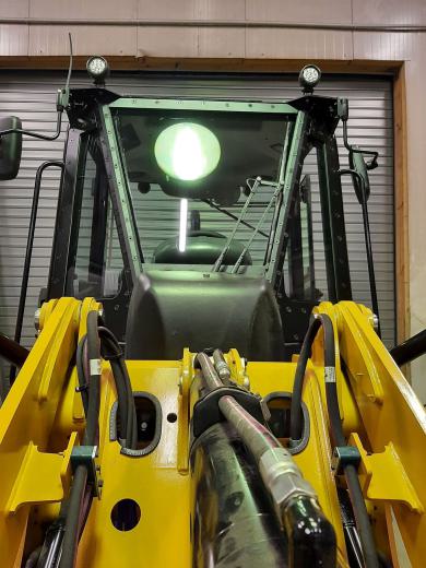 Verpanzerung von Baumaschinen mit Panzerglas für Radlader Caterpillar CAT 906 M und 908 M